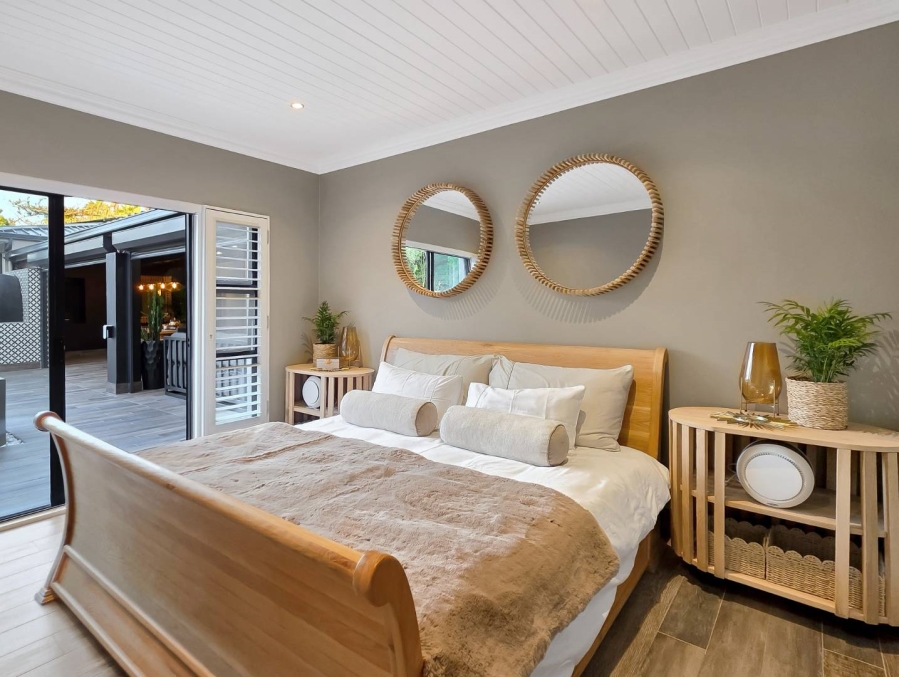 7 Bedroom Property for Sale in Durbanville Western Cape